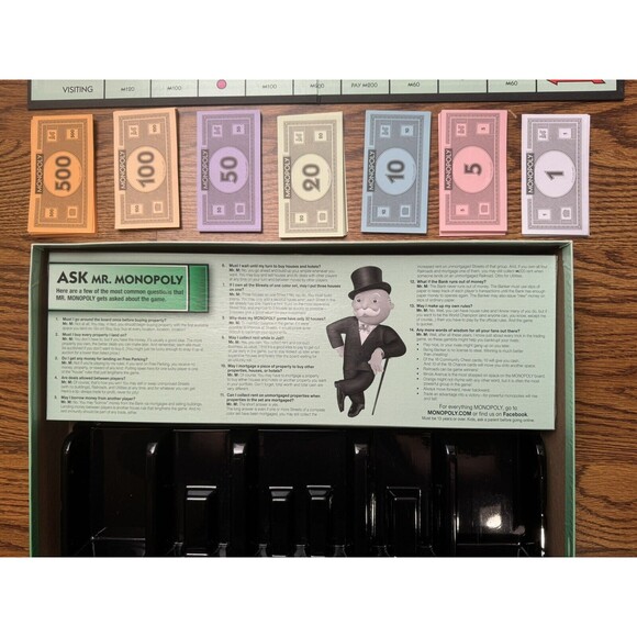 Monopoly Hasbro Gaming Fast-Dealing Property Trading Game‎  2014 - Picture 7 of 13